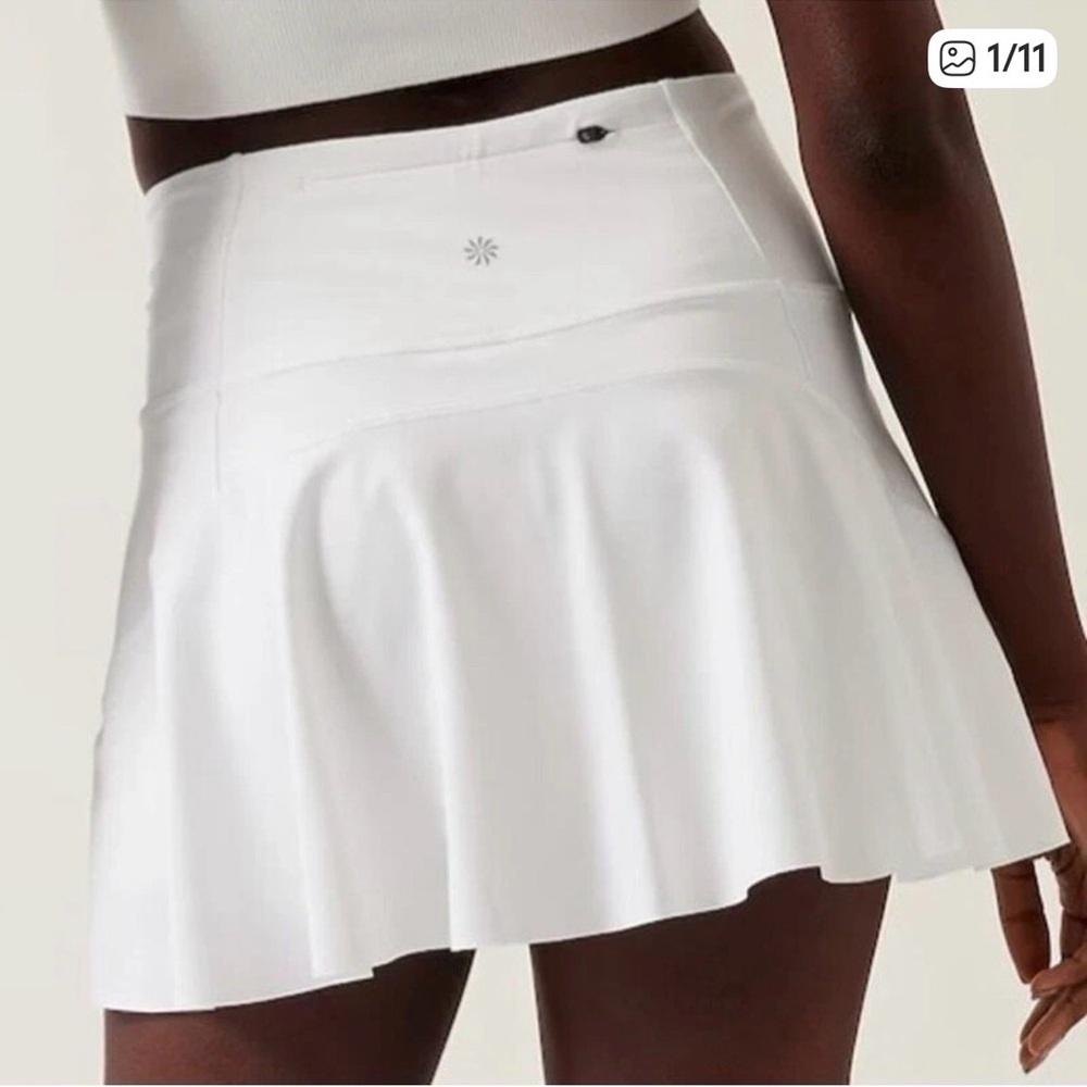 Athleta White Athletic Skirt Built in Short With Pockets Size Small